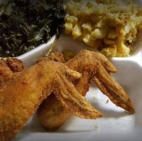 Carolyn's Southern Kitchen food