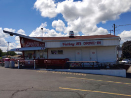 Valley Hi Food Drive-in outside