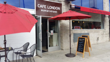 Cafe London Monochrome inside