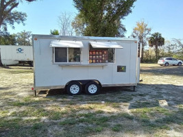 Ocala Conch Man outside