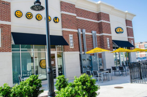 Which Wich Superior Sandwiches Lake Wright outside