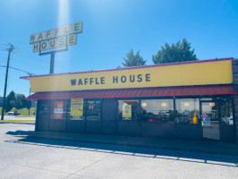 Waffle House outside