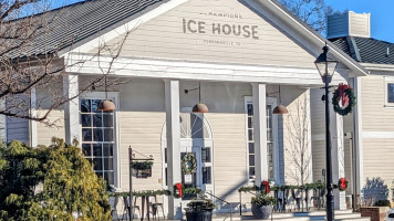 Gordonsville Ice House outside