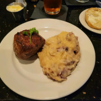 Ferris Steakhouse & Tavern food