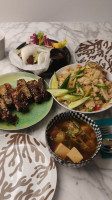 The Nuaa Table food