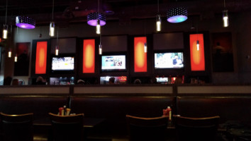 7 bar & grill inside