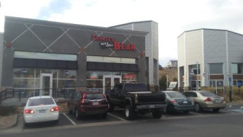 The Thirsty Bear outside