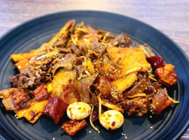 Pixiu Mala Hongtang food