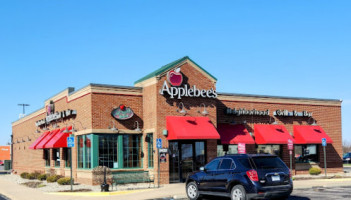 Applebee's outside