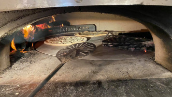 Fratellis Wood Fired Pizzeria Avalon inside