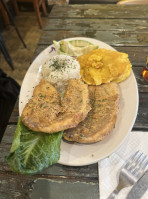 Colombia Mía food