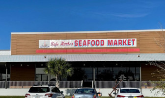Safe Harbor Seafood Market outside