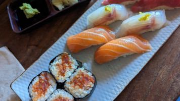 Ichijiku Sushi food