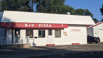 B&c Pizza West Side outside