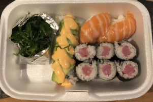 Gen Sushi food