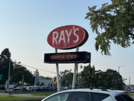 Ray's Drive-in outside
