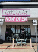 Jo's Malasadas Cafe And Bakery food