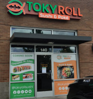 Tokyroll Sushi Poké Salem Vista Place outside