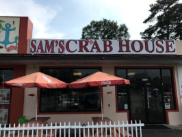 Sam's Crab House outside