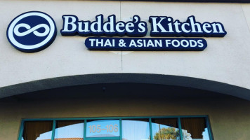 Buddee's Kitchen food