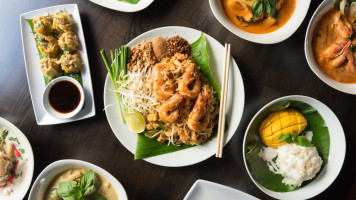 Budsi's Authentic Thai food