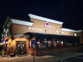 Applebee's Grill outside