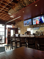 Cortland's Garage Tavern & Grill - Chicago food