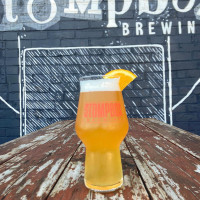 Stompbox Brewing outside