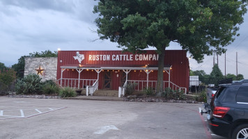 Ruston Cattle Company outside