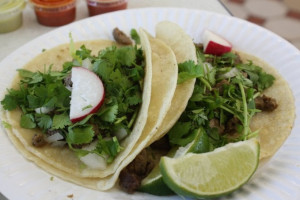 Rancho Bravo Tacos food