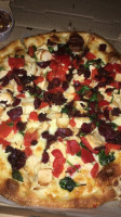 Bella T's Pizza food