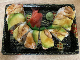 Oishi Sushi House food