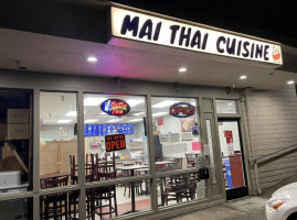 Mai Thai Cuisine food