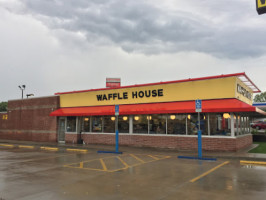 Waffle House outside