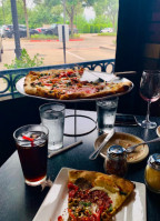Coal Vines Pizza And Wine food