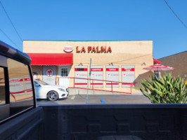 Burritos La Palma outside