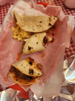 Taqueria Laredo food