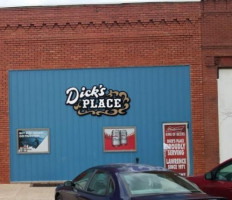 Dick's Place outside