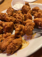 Hooters food