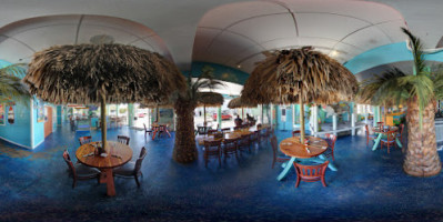 Mulligan's Beach House And Grill inside