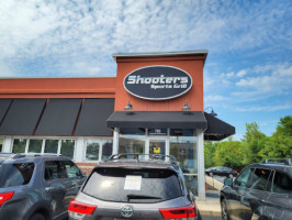 Shooters Sports Grill outside