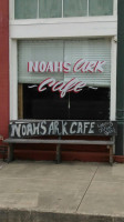 Noah's Ark Cafe outside
