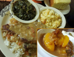 Mama Val's Soul Kitchen food