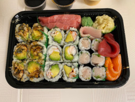 Sushi Gama food