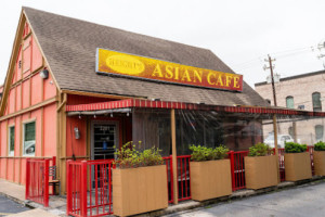 Heights Asian Cafe outside