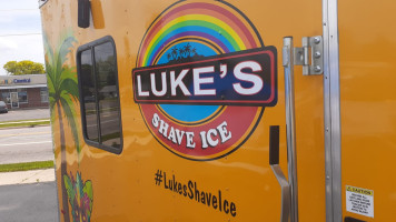Luke's Shave Ice inside