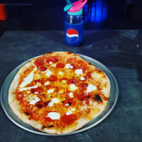 Parry's Pizza Place food