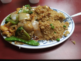 Great Wall Chinese Cuisine food
