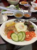 Mi Li Cafe food