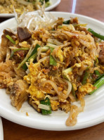 Pad Thai Bistro food